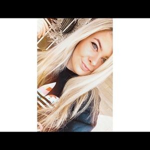 Meet your Posher, Christine